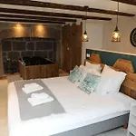 Holiday home Firmin Et Melanie Saint-Urcize