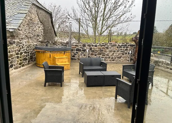 Firmin Et Melanie Saint-Urcize