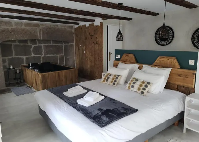 Firmin Et Melanie Saint-Urcize